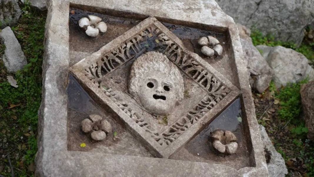 Termessos'ta 2000 Yıllık Kabartma Gün Yüzüne Çıkarıldı! 4